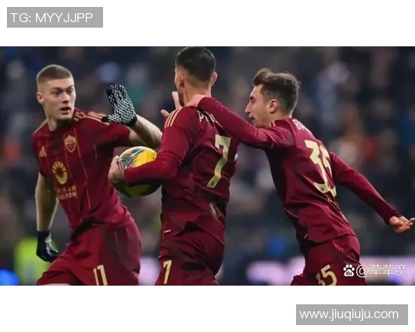 足球巨星驾车闪耀登场全场欢呼点燃热烈氛围引爆激情时刻